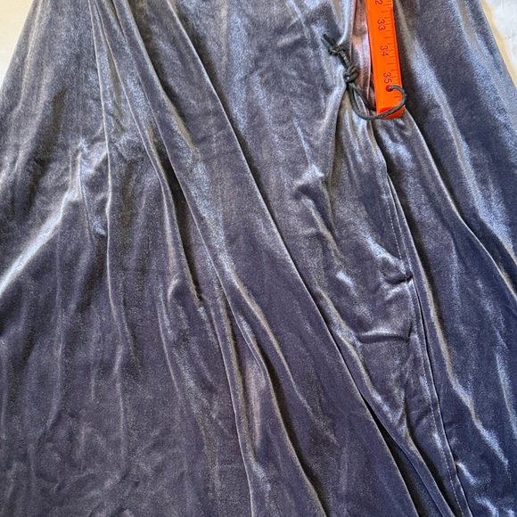 Elegant Long Sleeve Gray velvet Maxi Dress - Picture 12 of 12